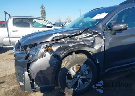 2023 Subaru Ascent Premium 7-Passenger z USA, uszkodzony, nr VIN 4S4WMAED4P3414192